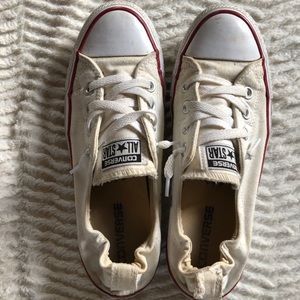 White converse stretch back